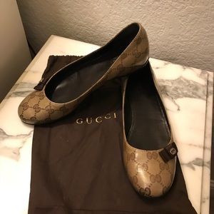 Gucci flats